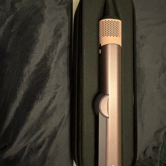 Dyson Airstrait Hair Styler in Purple and Pink - Picture 4 of 5